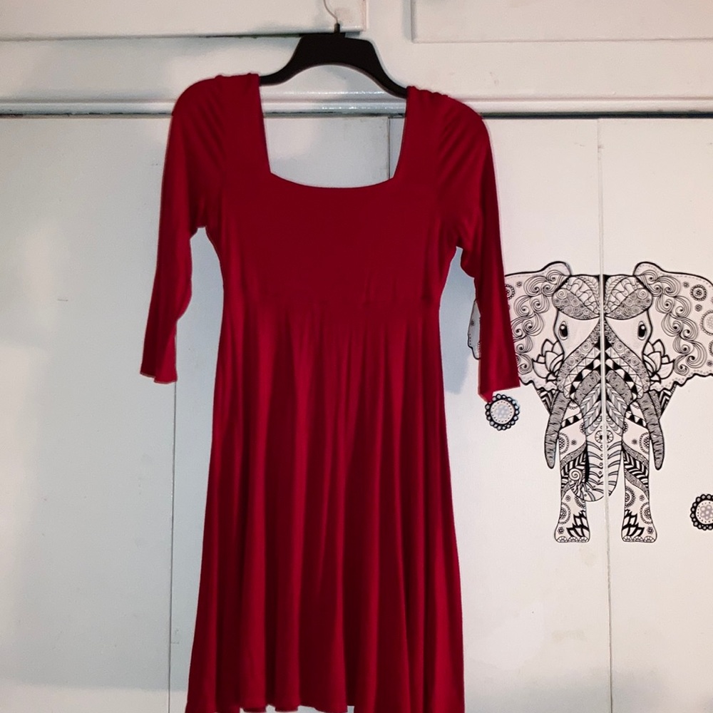 Red Dress - Picture 1 of 3